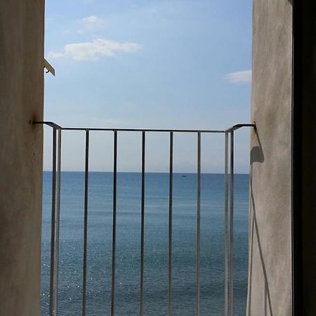 Bed and Breakfast Balcone Sulla Spiaggia Cefalù Exterior foto